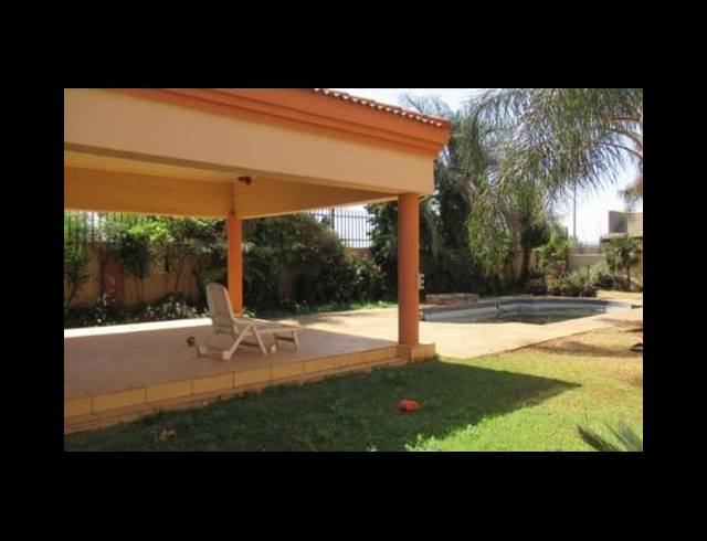 5 BEDROOM HOUSE FOR SALE IN LENASIA